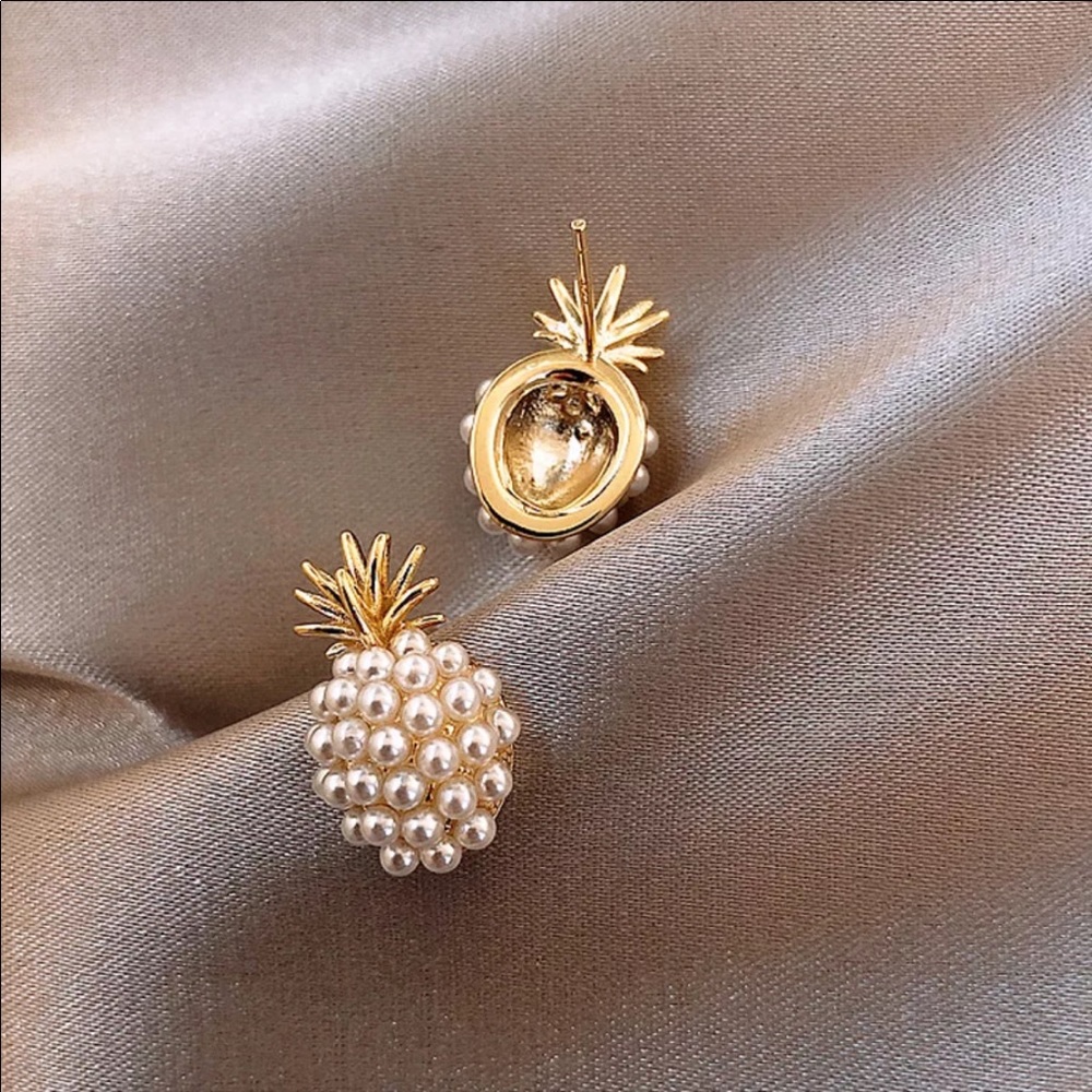 Pineapple pearl earrings - Picture 4 of 8